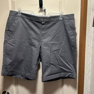 Old navy shorts size 18